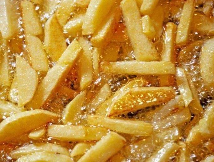 Tsbd-12 Ce Certificate Electric Fried Potato Chips/ Stick Frying Machine