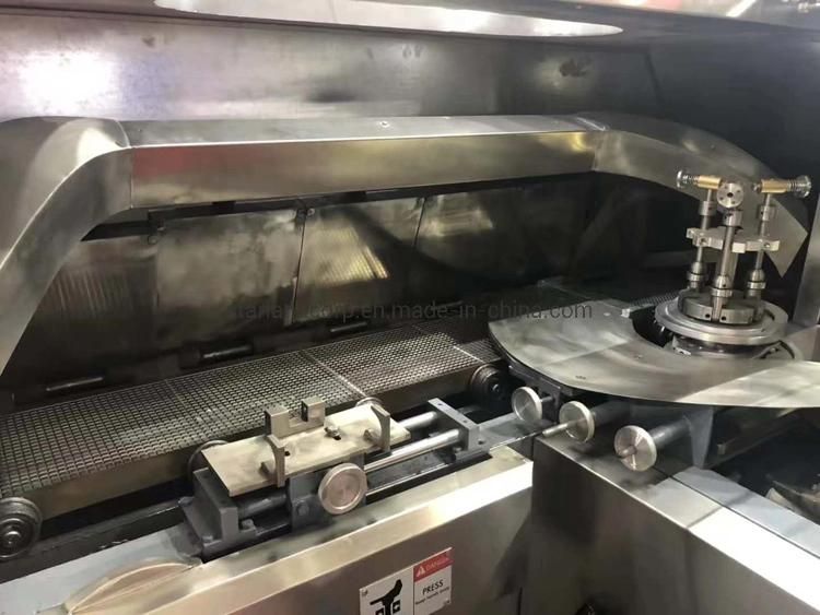 24 Degree Black and White Waffle Cone Making Machine with Crisp Cone Ice Cream Cone