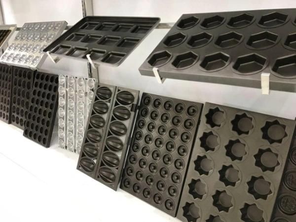 Bakeware 12mm Perforated Metal Bakery Bread Cake Cookies Baking Pan Baking Tray Baking Sheet