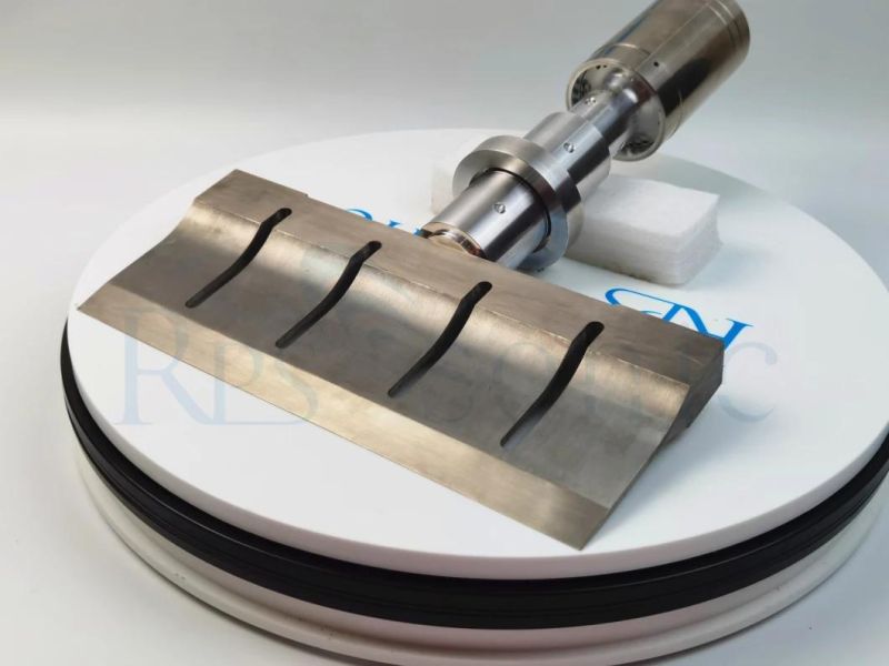 20kHz 1000W Titanium Alloy Ultrasonic Cutting Blade for Food Cutting