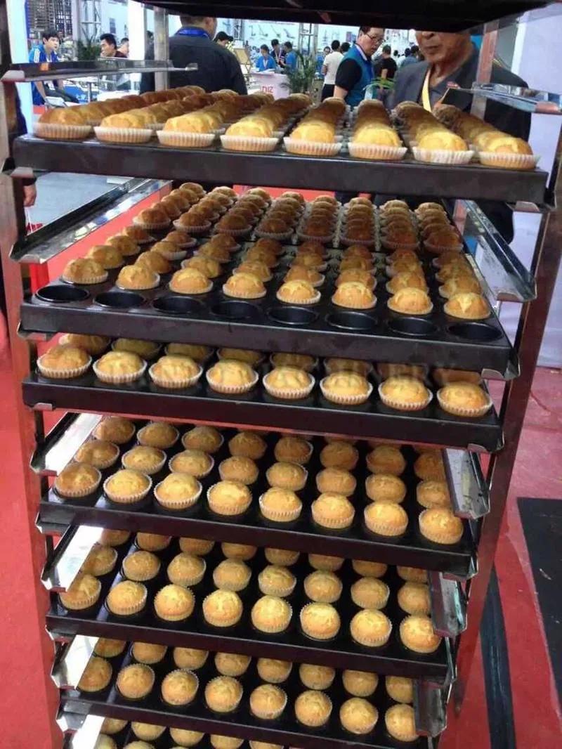 Stable Performance Good Quality Stuffed Cupcakes Making Machine / Bakery Sandwich Cake Production Line