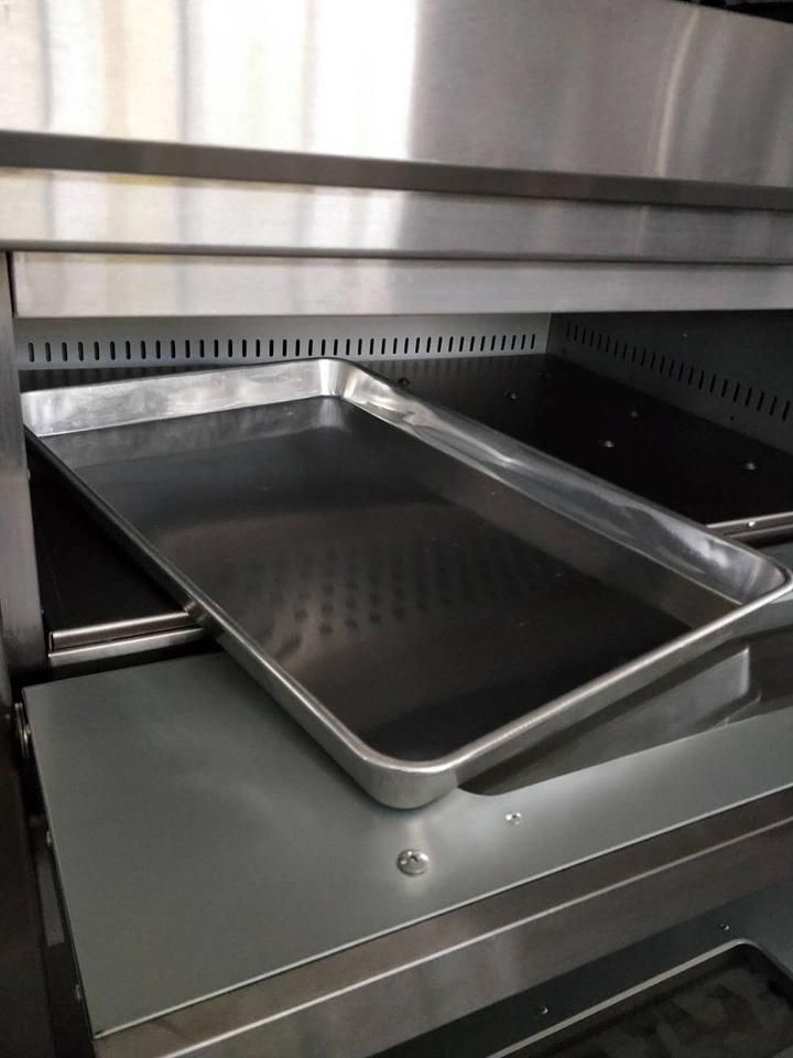 Single Layer Two Tray Color Steel Commercial Kitchen Oven