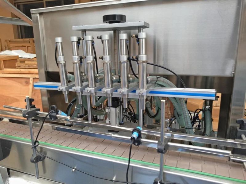 Automatic Liquid Bottle Filling Machinery with Filling Production Line