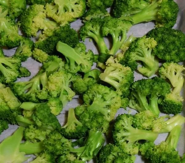 Conveyor Belt Blancher Boiling Kitchen Green Bean Broccoli Blanching Machine