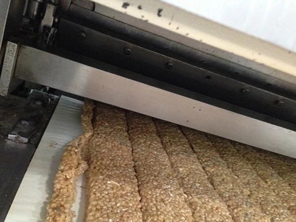 Snack Muesli Bar Making Machine Muesli Bar Production Line