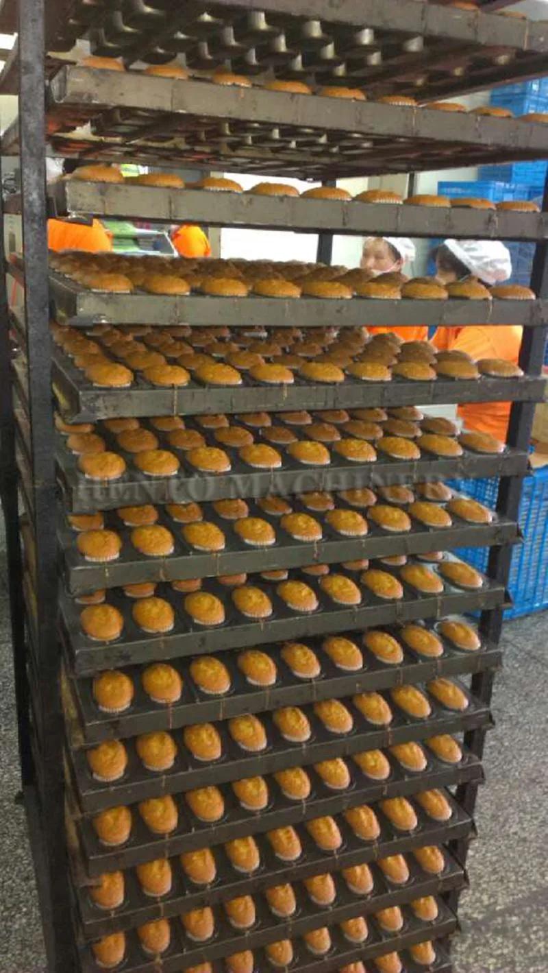 Large Capacity Electric Sandwiching Cake Core Filling Machine / Sandwich Bread Production Line / Layer Box Cake Production Line